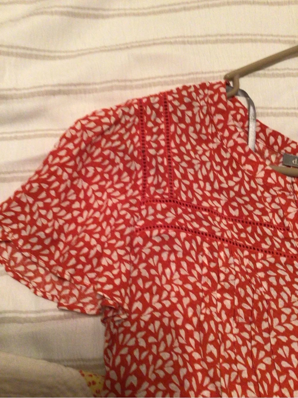 Daniel Rainn Red/Orange and White Printed Flutter-Sleeve Blouse